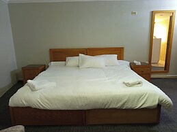 azmal hotel and suites