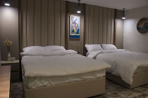 Azmal Hotel & Suites