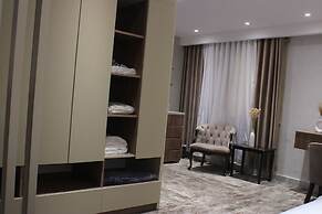 Azmal Hotel & Suites