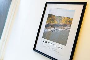 Clova Benmore Apartments