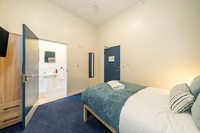 Clova Benmore Apartments