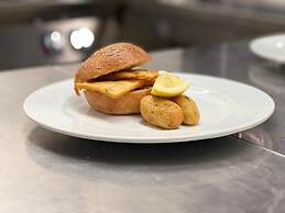 Hostelò Luxury Hostel