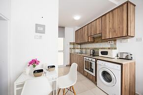 Emilia 10 With 1 Bedrooms and 1 Bathrooms