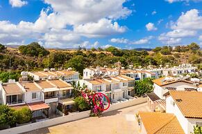 Emilia 10 With 1 Bedrooms and 1 Bathrooms