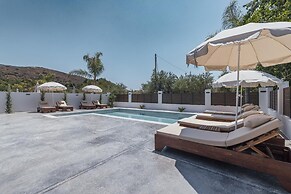 Villa Infinity Theo With 4 Bedrooms and 4 Bathrooms