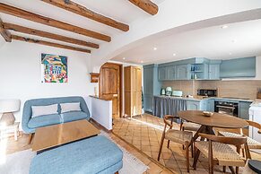 Charming Apartment Heart of Suquet