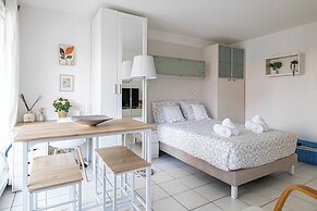 Charming Studio With Balcony & Pool -heart of Nice