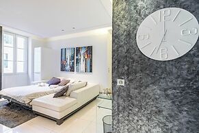 Large Renovated Studio - rue Hoche - Cannes Center