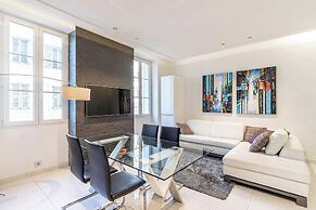 Large Renovated Studio - rue Hoche - Cannes Center