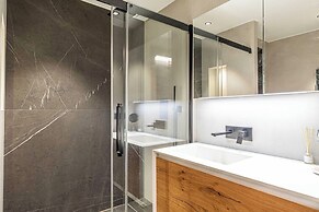 2 Room Apartment in Heart of Cannes+20m2 Terrace