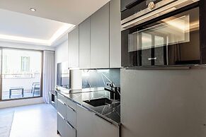 2 Room Apartment in Heart of Cannes+20m2 Terrace