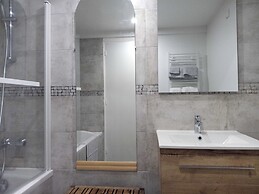 Modern Studio - 2P - Orly