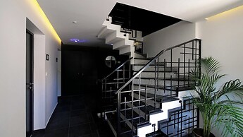 Modern Studio - 2P - Orly