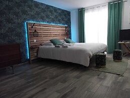 Modern Studio - 2P - Orly