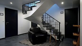 Modern Studio - 2P - Orly