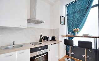 Beautiful Apartment - 1br/4p - Near Nation