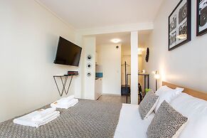 Magnificent Studio - 2P - Moulin Rouge