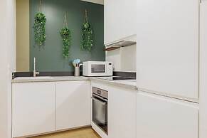 Authentic Studio - 2P - Eiffel Tower