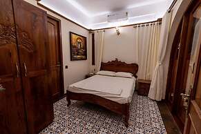 Ishaan Holiday Home