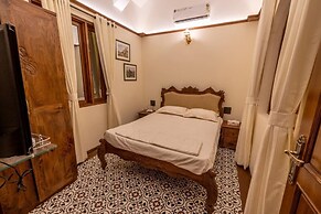 Ishaan Holiday Home