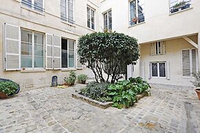 Cosy, Colourful Studio for 2 - Heart of 