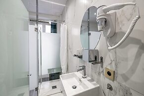 Hotel Avaton - Deluxe Bedroom - Cannes Palais