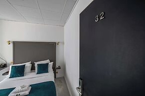 Hotel Avaton - Deluxe Bedroom With Private Balcony