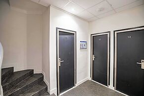 Hotel Avaton - Cosy Bedroom - Cannes Centre