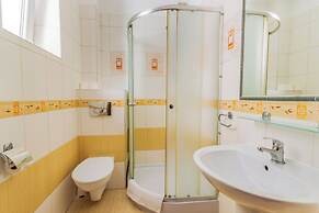 Noclegi Stadion Bed & Breakfast