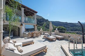 Moundros Luxury Villa & Spa