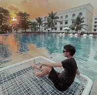 The Costis Homestay & Hotel