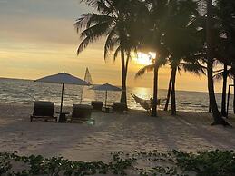 The Costis Homestay & Hotel