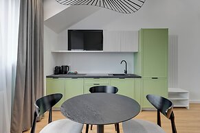 Waterlane Vintage Fitness & Gym by Downtown Apartments