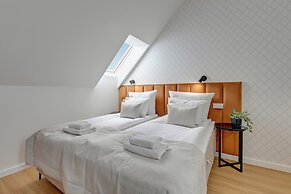 Waterlane Vintage Fitness & Gym by Downtown Apartments