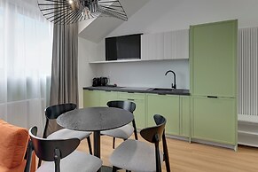 Waterlane Vintage Fitness & Gym by Downtown Apartments