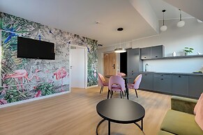 Waterlane Vintage Fitness & Gym by Downtown Apartments