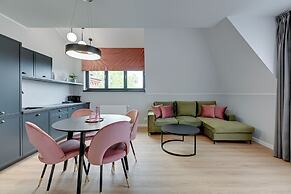 Waterlane Vintage Fitness & Gym by Downtown Apartments