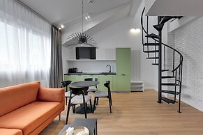 Waterlane Vintage Fitness & Gym by Downtown Apartments