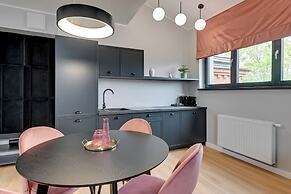 Waterlane Vintage Fitness & Gym by Downtown Apartments