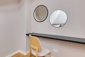 Waterlane Vintage Fitness & Gym by Downtown Apartments