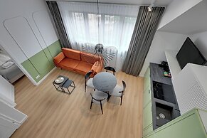 Waterlane Vintage Fitness & Gym by Downtown Apartments