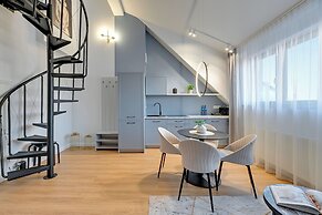 Waterlane Vintage Fitness & Gym by Downtown Apartments