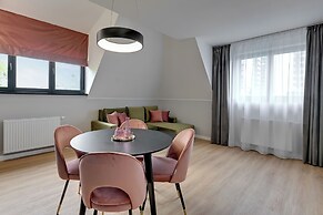 Waterlane Vintage Fitness & Gym by Downtown Apartments