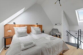 Waterlane Vintage Fitness & Gym by Downtown Apartments