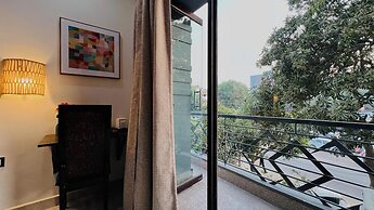 Bluo Stays - DLF Cybercity