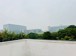 Bluo Stays - DLF Cybercity