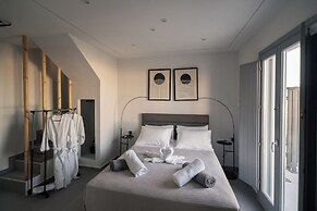 Uranides Luxury Suites