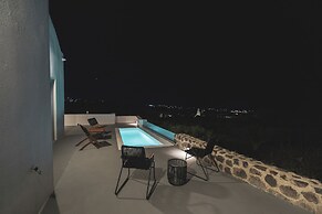 Uranides Luxury Suites