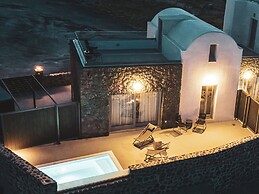 Uranides Luxury Suites