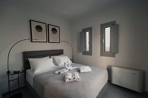 Uranides Luxury Suites